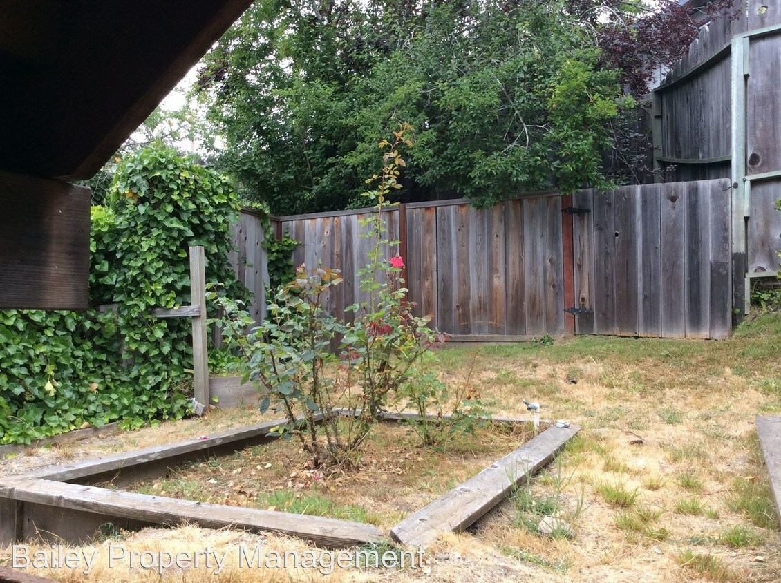Building Photo - 2 br, 2.5 bath House - 112 Rickards Rd.