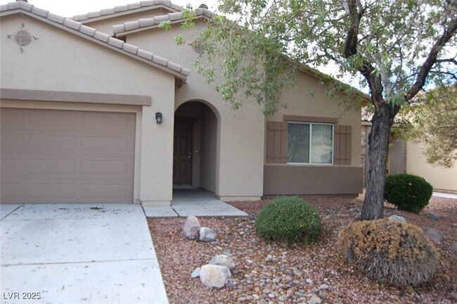 Foto del edificio - 4775 Lorenzo Way