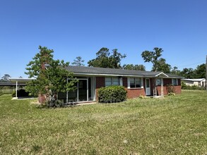 Building Photo - 2730 N US Hwy 441