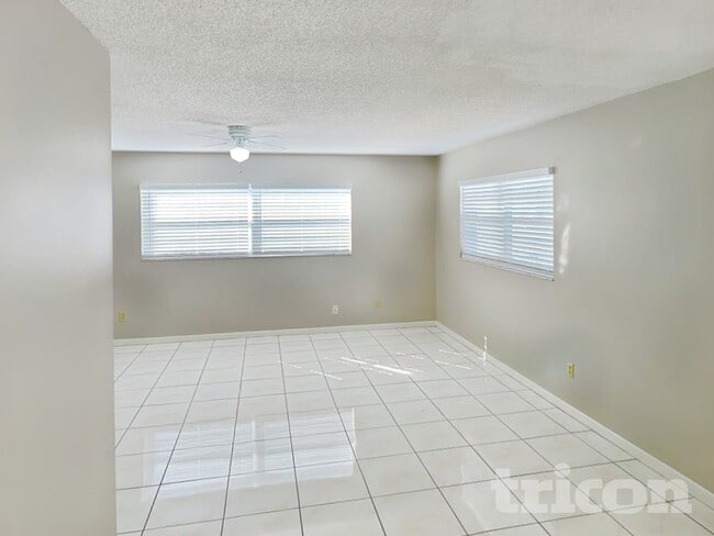 Building Photo - 1924 Derbywood Dr