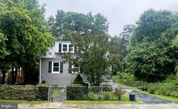 Building Photo - 5301 Powhatan St