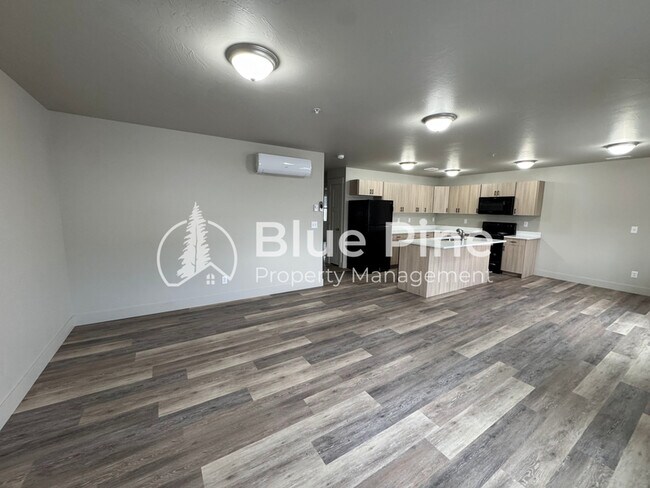 Building Photo - 3570 Colt Cir