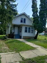 Building Photo - 513 N Sunset Ave