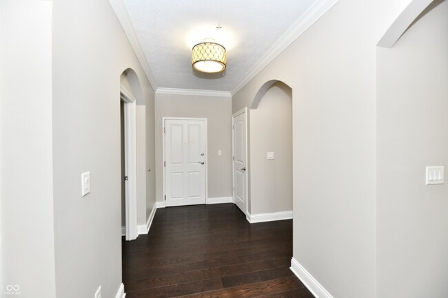 Building Photo - 8555 One W Dr