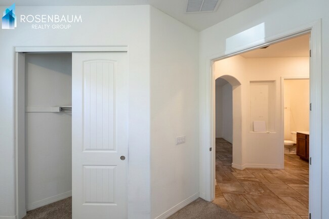 Building Photo - Stunning 3 bedrooms 2 bathrooms House in a premiun area of Prescott Valley!