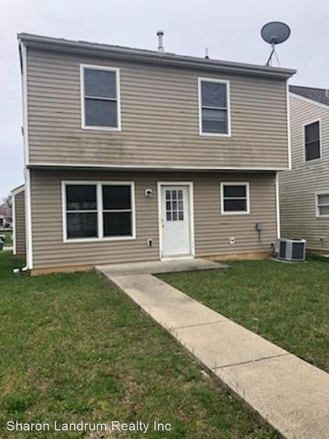 Building Photo - 3 br, 2.5 bath House - 5808 Chalet Circle