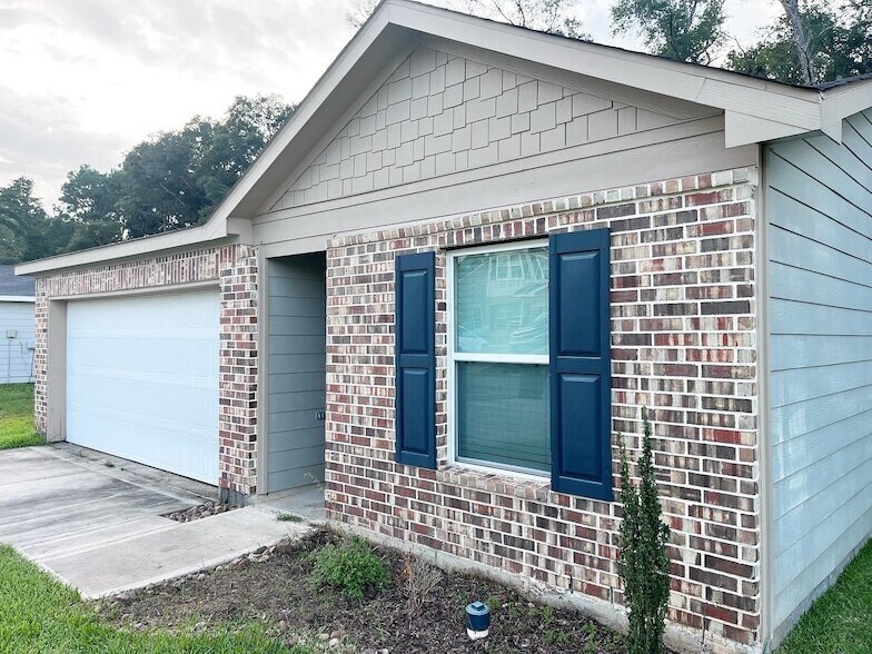Primary Photo - 15717 Del Norte Dr