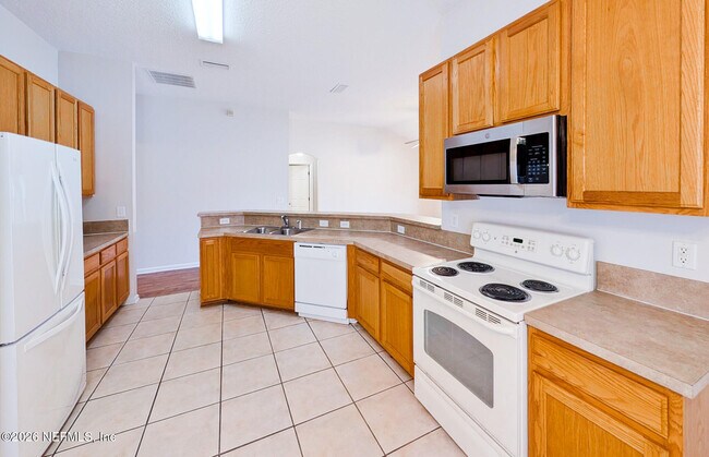 Building Photo - 893 Oak Arbor Cir
