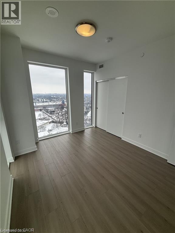 Photo du bâtiment - 25 Wellington St S