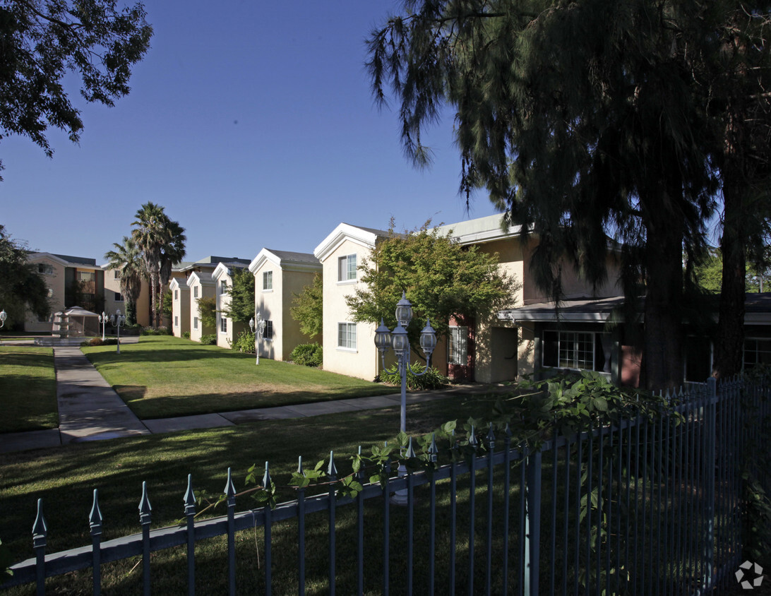 Primary Photo - Ladi Senior Apartments