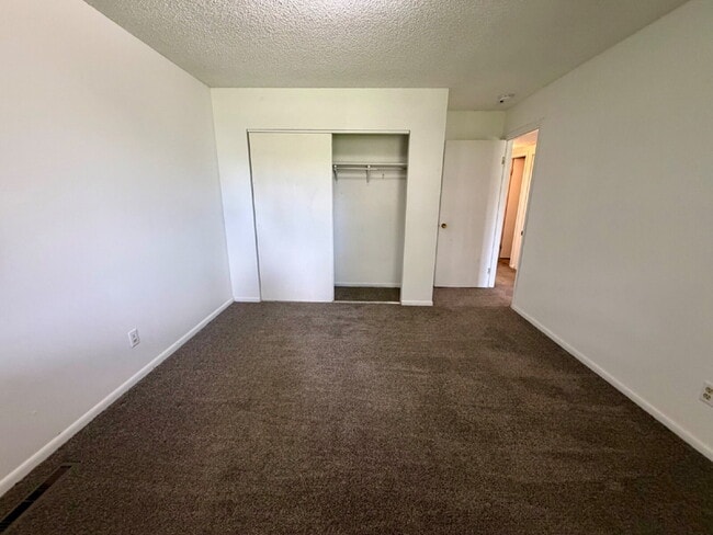 Building Photo - Affordable Two Bedroom Available