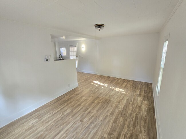 Foto del edificio - 1312 Egleston Ave