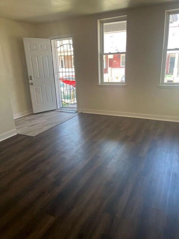 Foto del edificio - 2645 Lauretta Ave
