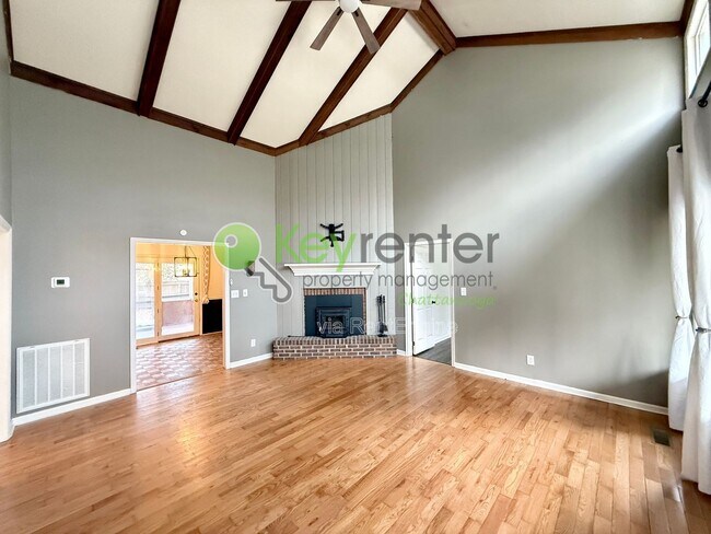 Foto del edificio - 2309 Mourning Dove Ln
