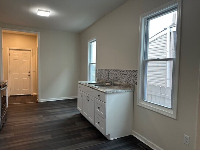 Foto del edificio - 548 N 3rd St