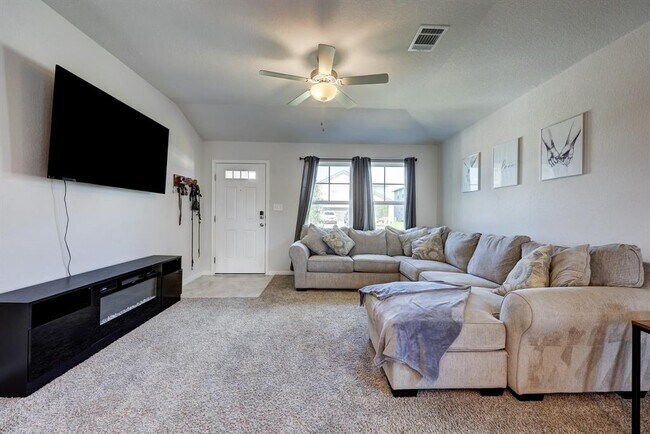 Foto del edificio - 206 Creek Hollow Dr