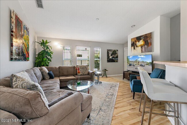 Building Photo - 37 Jardin De Mer Pl