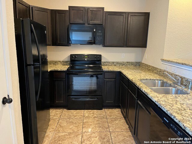 Foto del edificio - 5024 Stowers Blvd