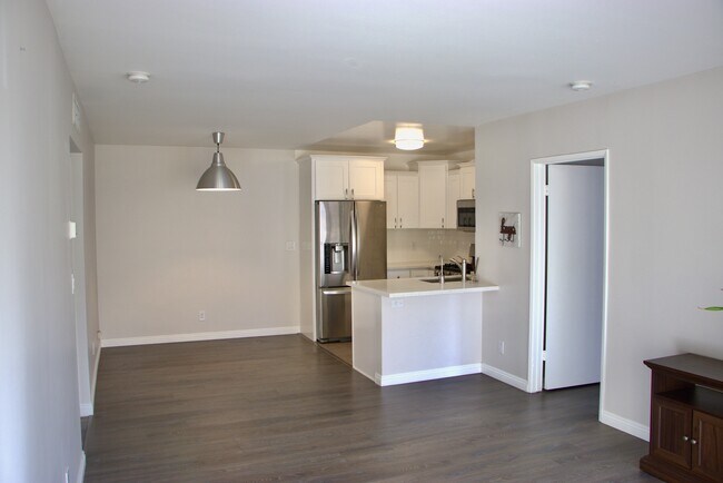 Building Photo - 14560 Clark St
