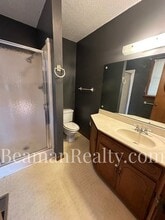 Building Photo - 905 Honeysuckle Ave