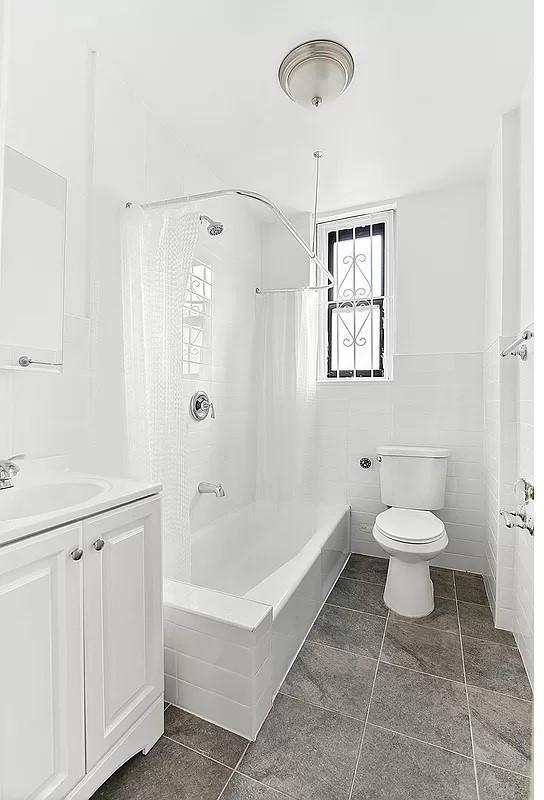 Building Photo - 825 Walton Ave