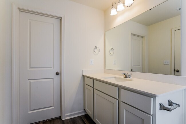 Foto del edificio - Fantastic 3bd/2ba home! Coming soon!