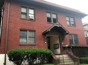 Building Photo - 329 Main St