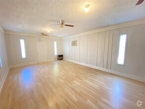 Building Photo - 9404 Dulcimer St