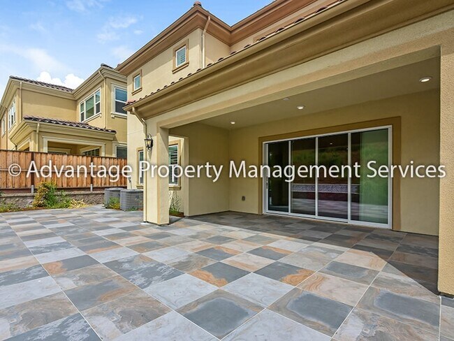 Building Photo - 2972 Copper Peak Dr