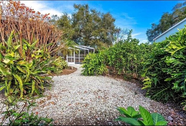 Foto del edificio - 244 Myrtle Ct