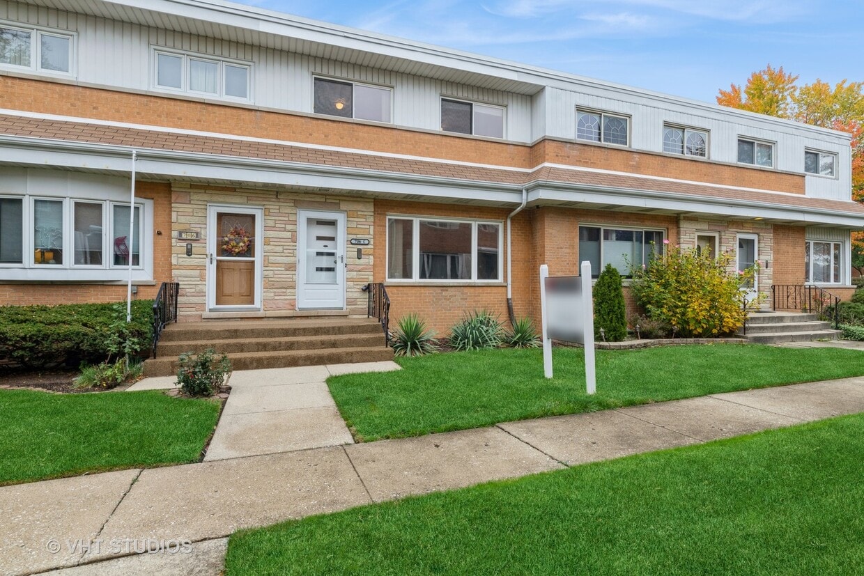 706 N Western Ave, Park Ridge, IL 60068 Townhome Rentals in Park Ridge IL