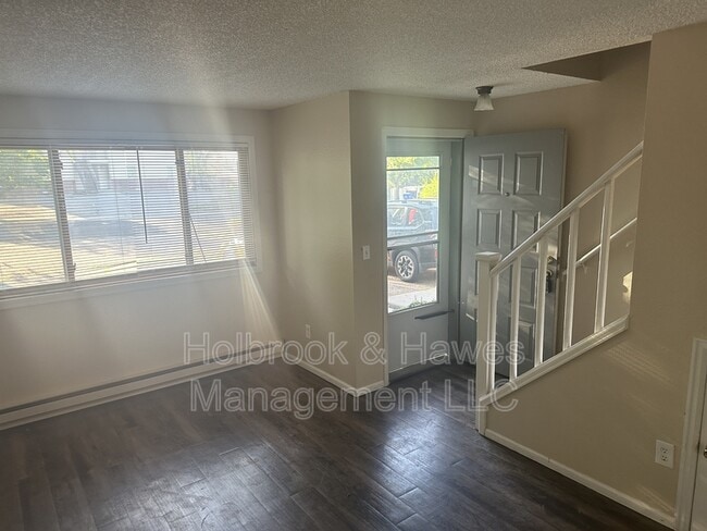 Building Photo - 4885 Basswood Dr