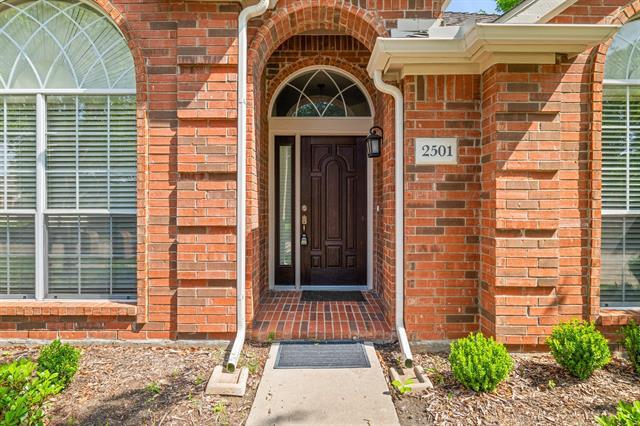 Building Photo - 2501 Cimmaron Dr