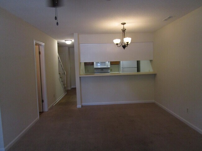 Foto del edificio - 675 Archdale Dr