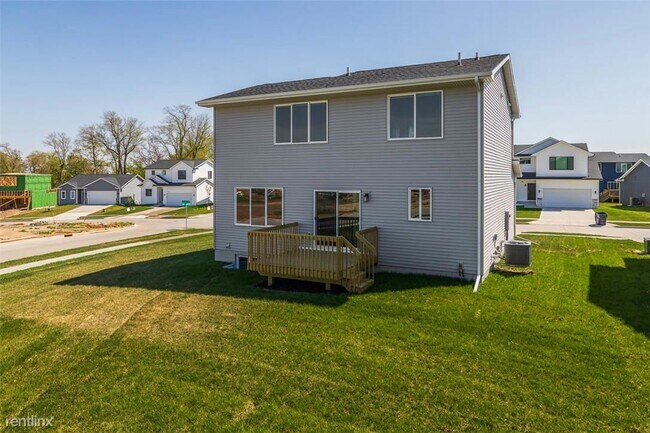Building Photo - 3 br, 2.5 bath House - 16606 Mill Pond Dr