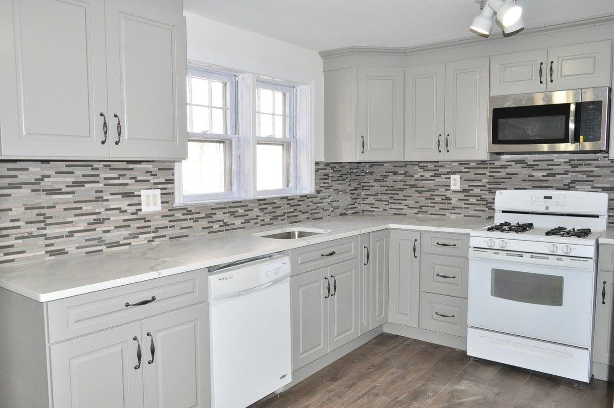 Foto principal - 87 Cloverdale Ave