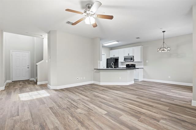 Building Photo - 3409 Paisano Trail