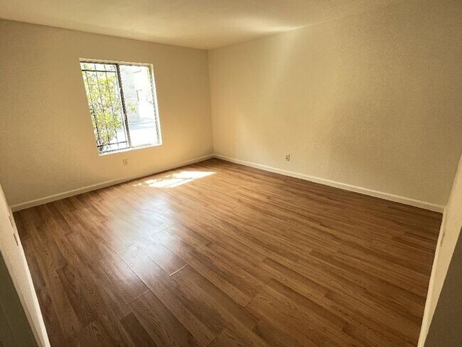 Building Photo - 4690 Monterey Cir
