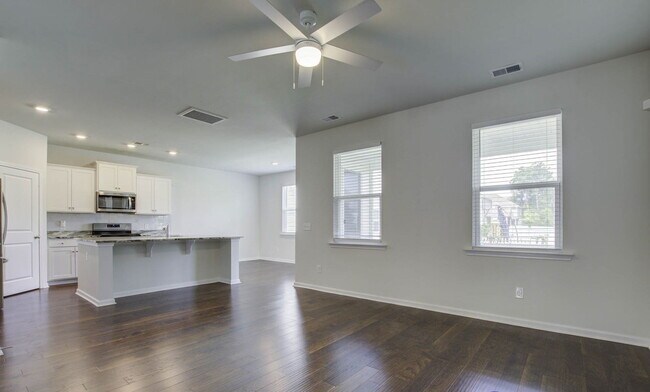 Building Photo - 1022 Sago Palm Ct