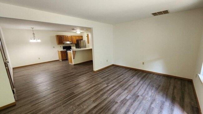 Foto del edificio - 5001 Taylor Rd