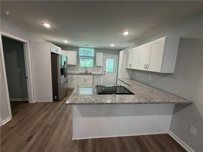 Foto del edificio - 571 Eva Kennedy Rd