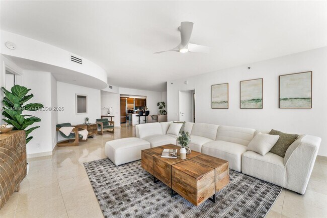 Building Photo - 450 Alton Rd