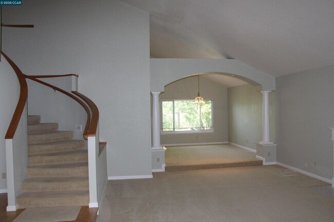 Building Photo - 338 Newcastle Ln