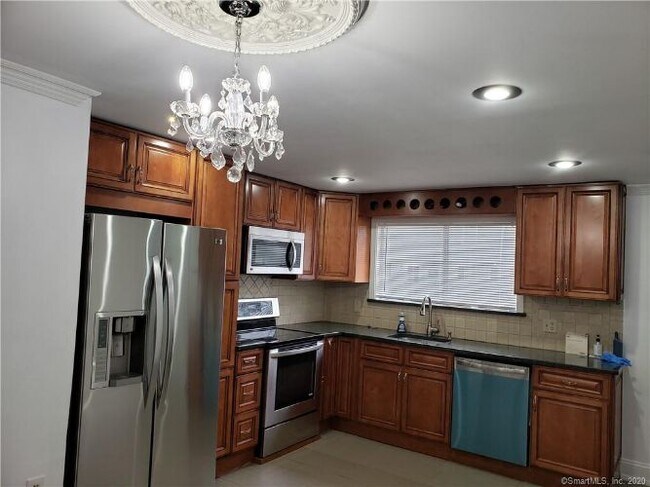 Foto del edificio - 1568 Meriden Rd