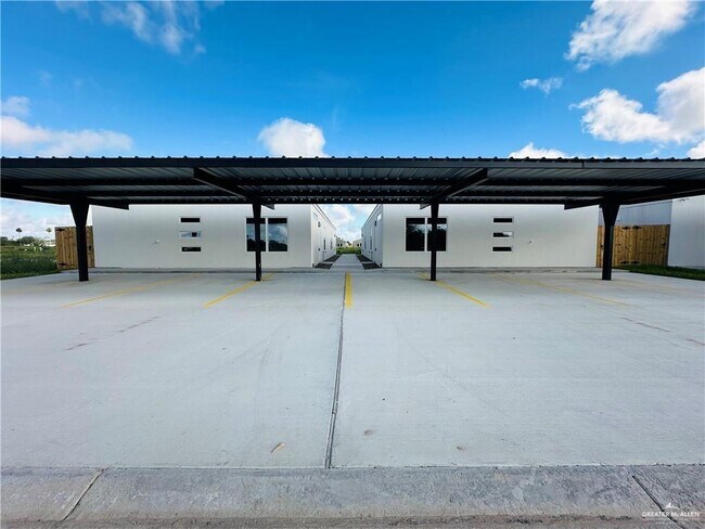 Foto del edificio - 10 Mockingbird Rd