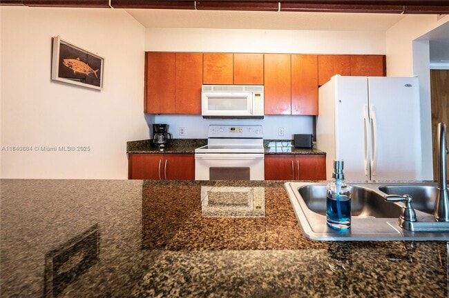 Building Photo - 1200 Brickell Bay Dr