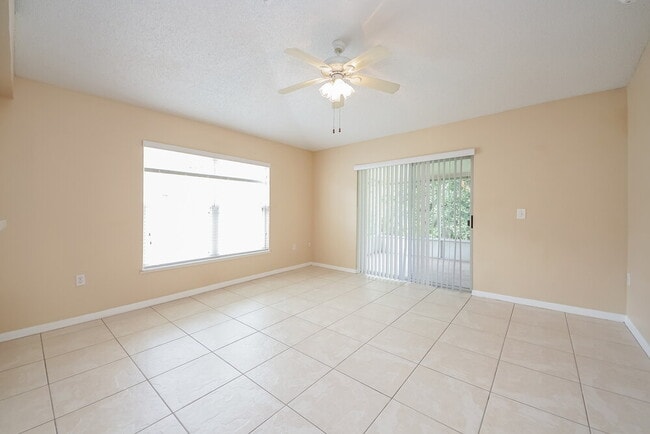 Foto del edificio - 3257 Hunters Chase Loop
