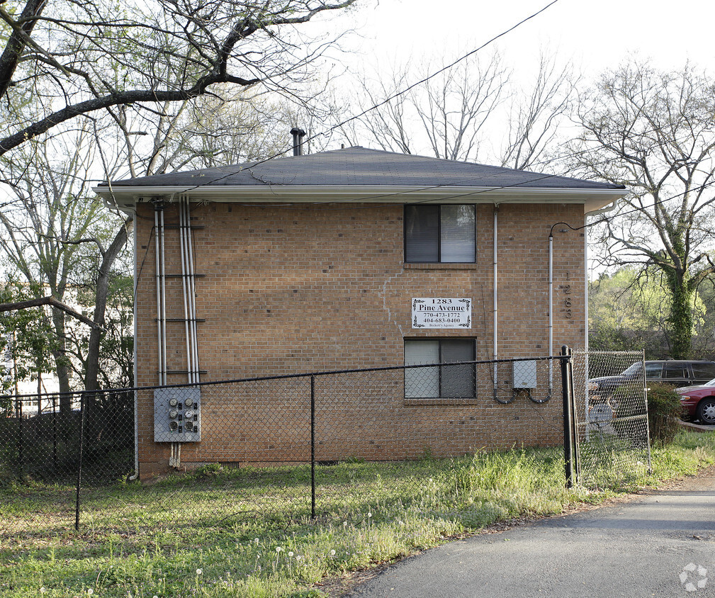 Building Photo - 1283 Pine Ave