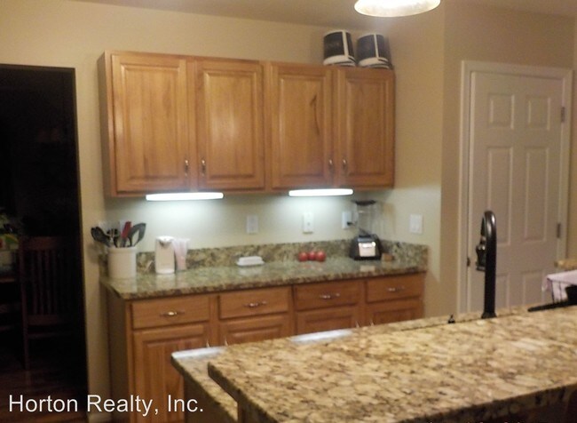 Building Photo - 43935 Willow Leaf Way