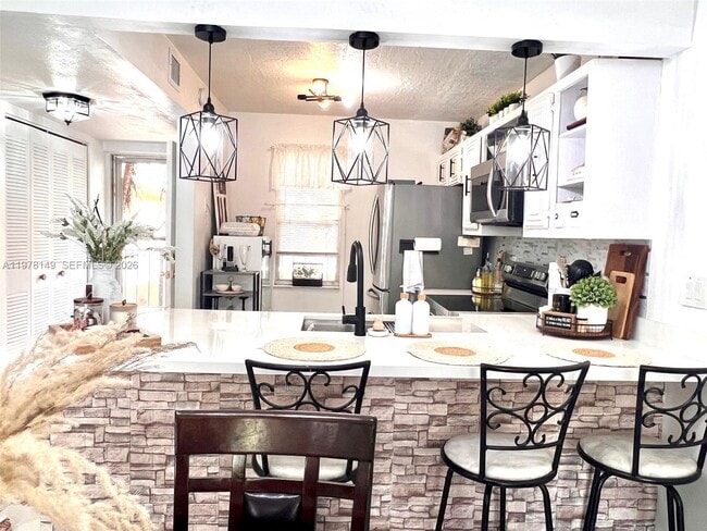 Building Photo - 2811 Somerset Dr